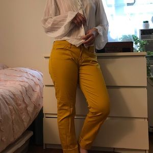 mustard pants 🌼